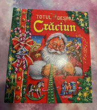 Încărcați imaginea în vizualizatorul Galerie, TOTUL DESPRE CRACIUN defect minor la coperta