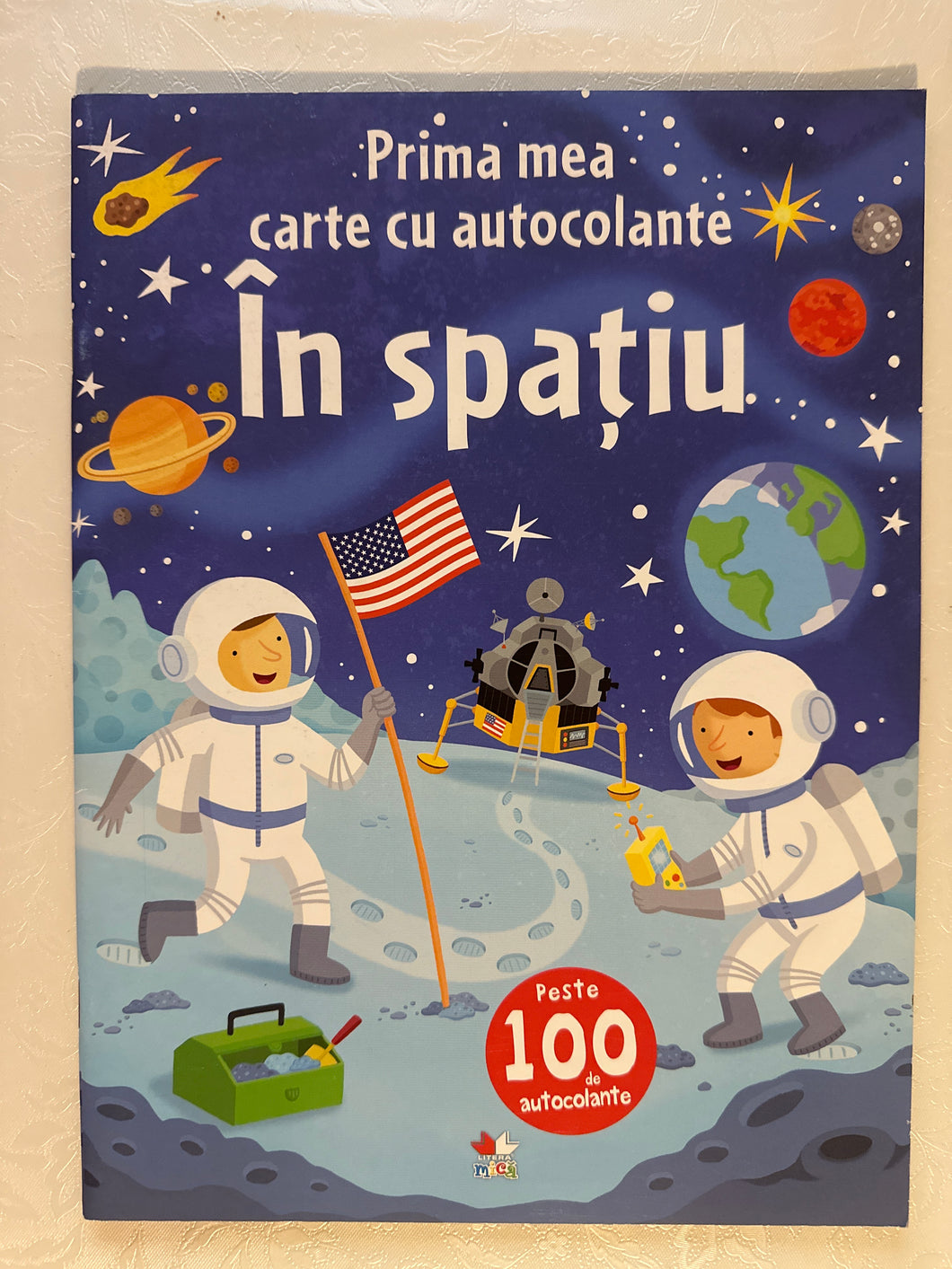 PRIMA MEA CARTE CU AUTOCOLANTE IN SPATIU